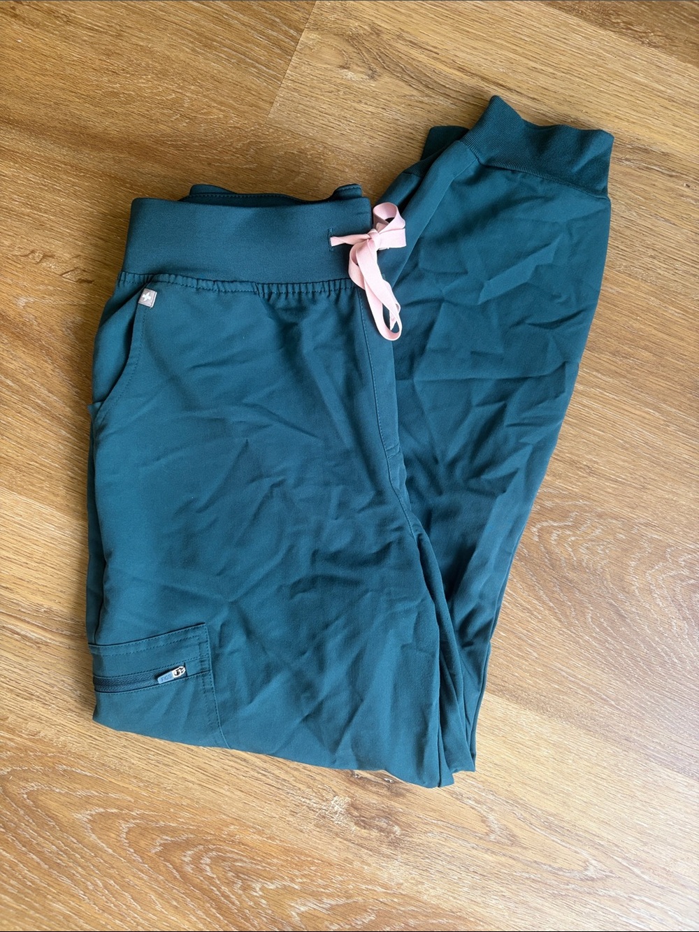 Women’s Scrub Pants Figs Teal Jogger